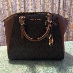 MICHAEL KORS - SMALL